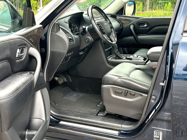 2024 INFINITI QX80 LUXE