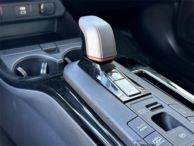 2025 Toyota Prius Plug-In Hybrid SE