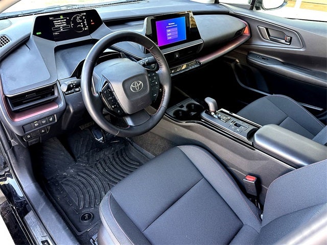 2025 Toyota Prius Plug-In Hybrid SE