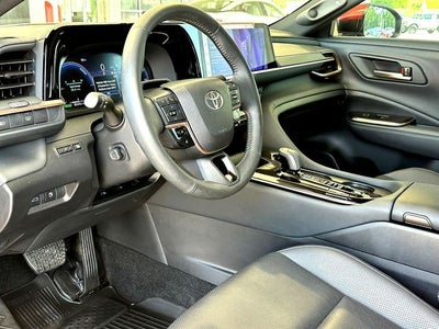 2025 Toyota Crown Platinum