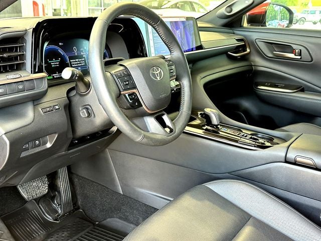 2025 Toyota Crown Platinum