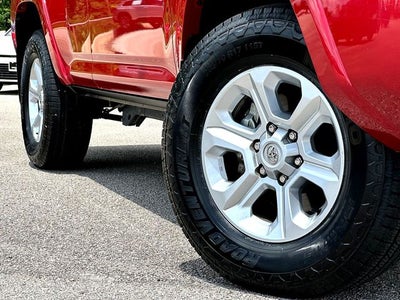 2024 Toyota 4Runner SR5