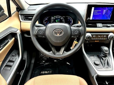 2025 Toyota RAV4 LE