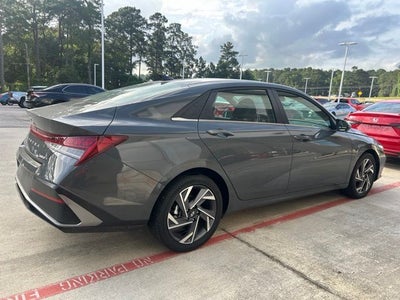 2025 Hyundai Elantra Limited