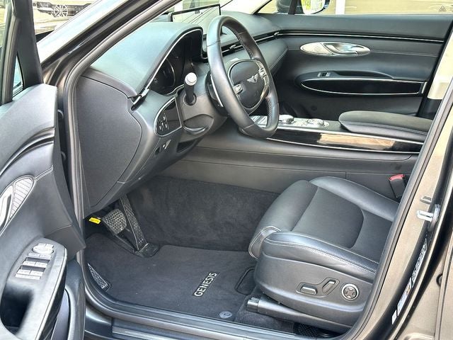 2025 Genesis GV70 2.5T