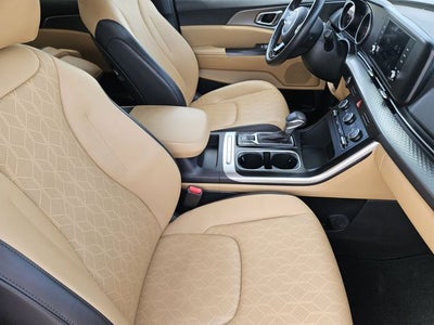 2024 Kia Carnival LX